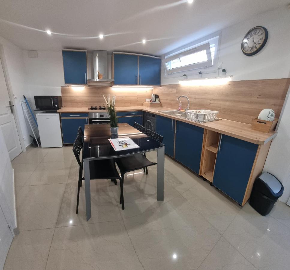 Studio Arena - Groupama Stadium Lyon Meyzieu Kültér fotó