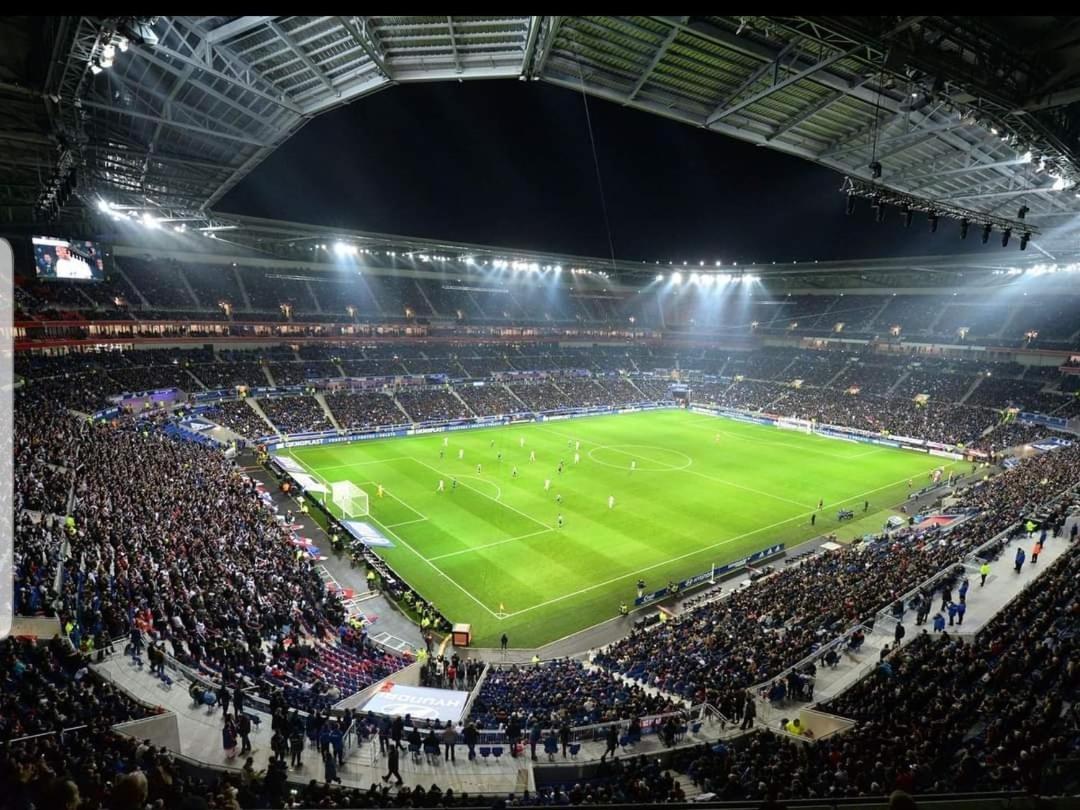 Studio Arena - Groupama Stadium Lyon Meyzieu Kültér fotó
